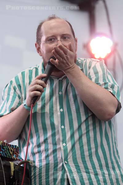 DAN DEACON - 2015-05-29 - NIMES - Grande Scene Flamingo - 